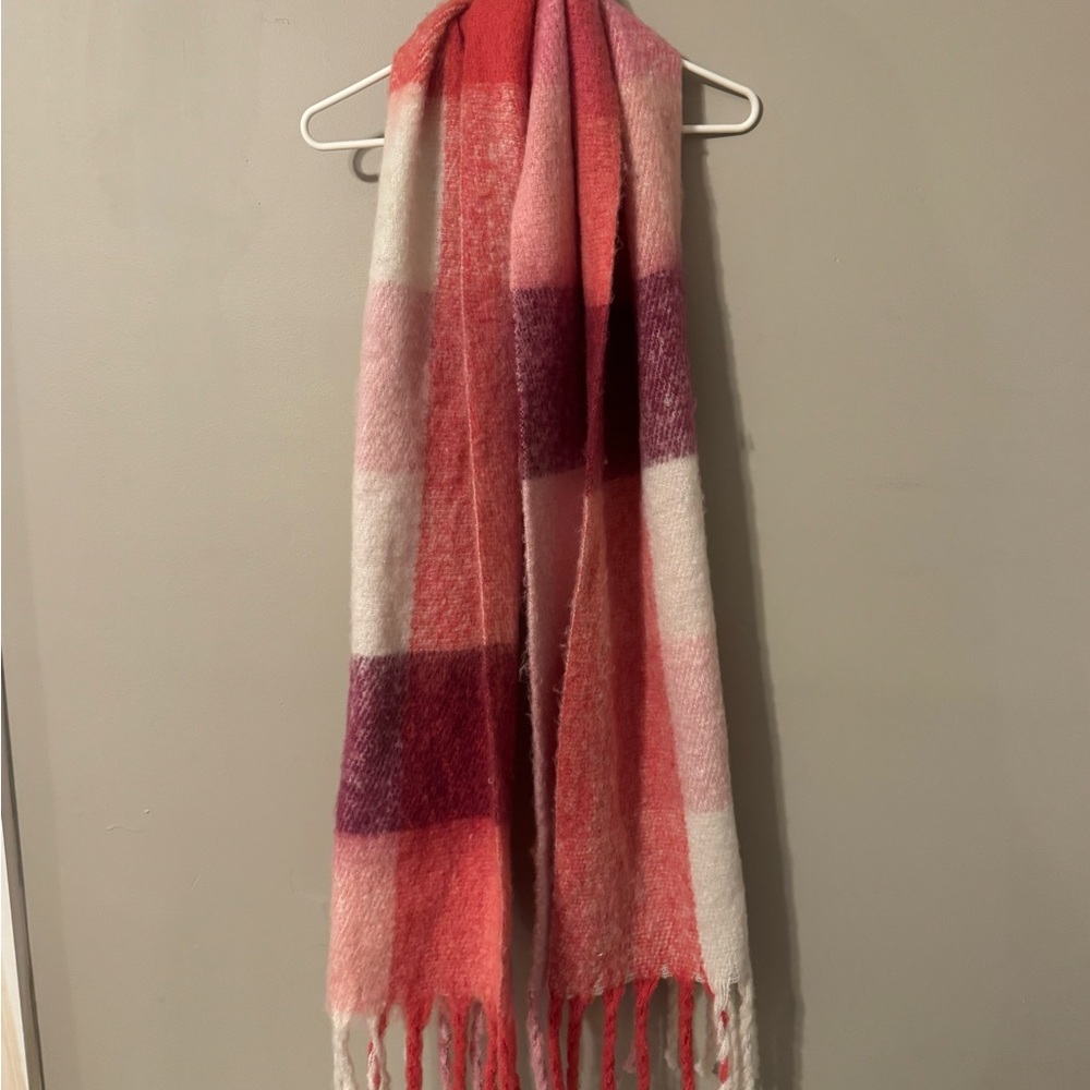 Steve Madden Pink and Purple Scarf